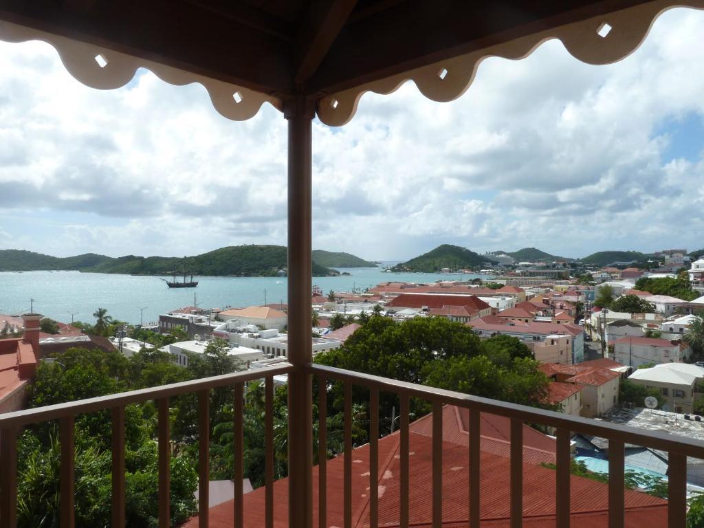 Galleon House Hotel Charlotte Amalie Room photo